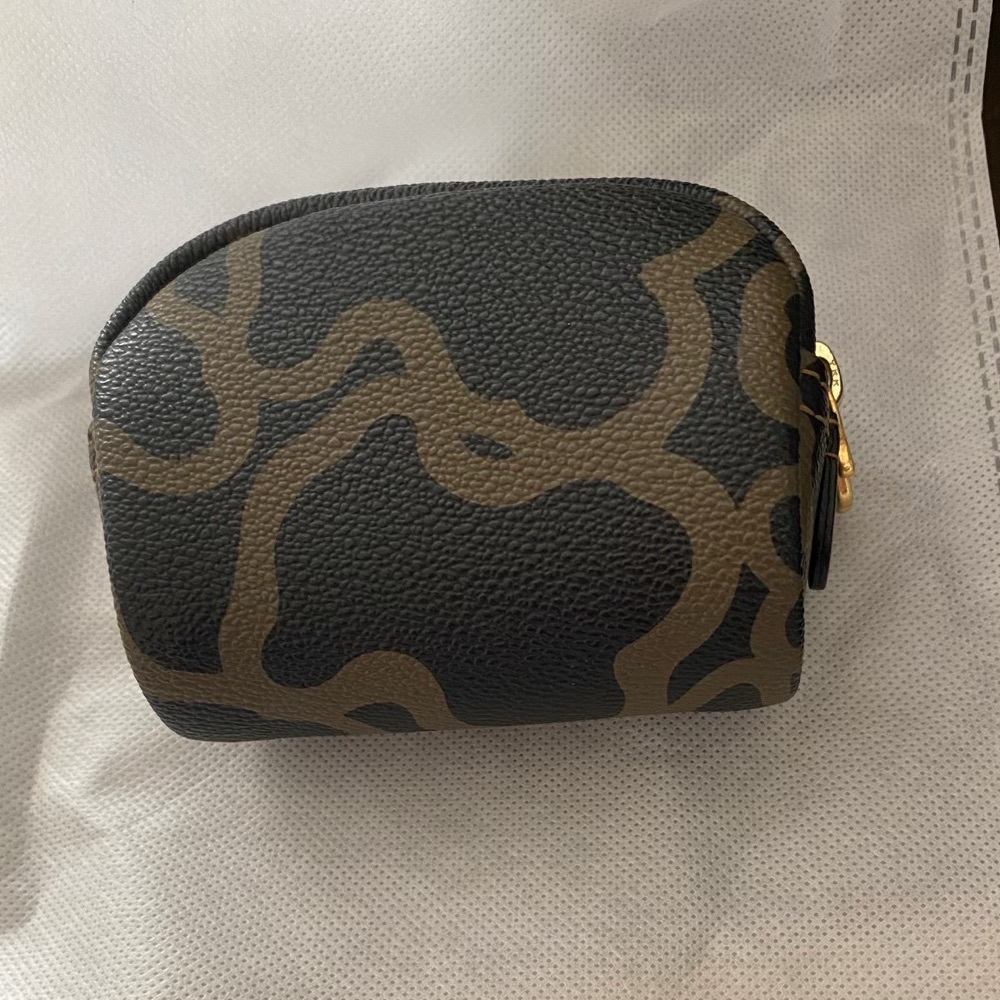 Tous designer wallet!